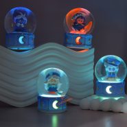 گوی چراغ دار طرح دختر برفی w034